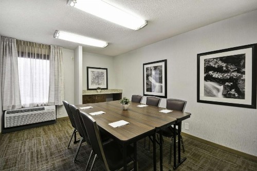 Hampton Inn Birmingham/Mountain Brook - image 21