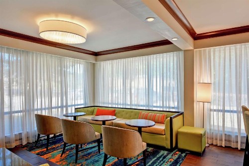 Hampton Inn Birmingham/Mountain Brook - image 31