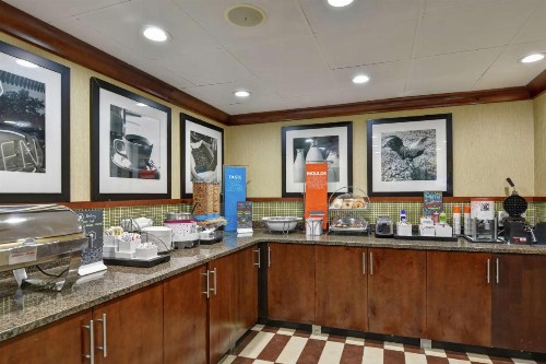 Hampton Inn Birmingham/Mountain Brook - image 42