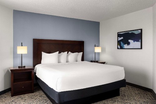 Embassy Suites Birmingham - image 23