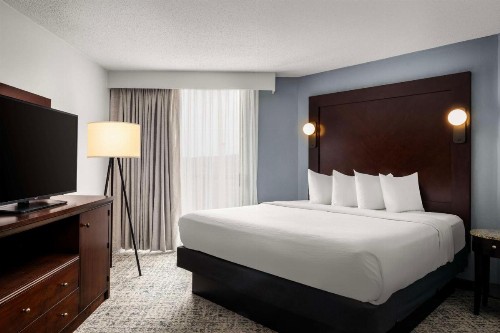 Embassy Suites Birmingham - image 27