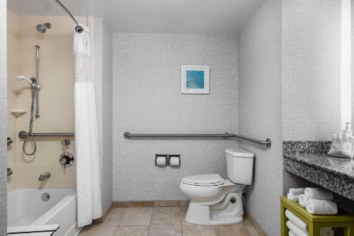 Hampton Inn & Suites Birmingham/280 East-Eagle Point - image 11