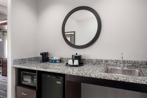 Hampton Inn & Suites Birmingham/280 East-Eagle Point - image 24