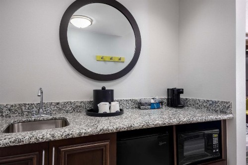 Hampton Inn & Suites Birmingham/280 East-Eagle Point - image 27