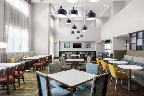 Hampton Inn & Suites Birmingham/280 East-Eagle Point - image 31