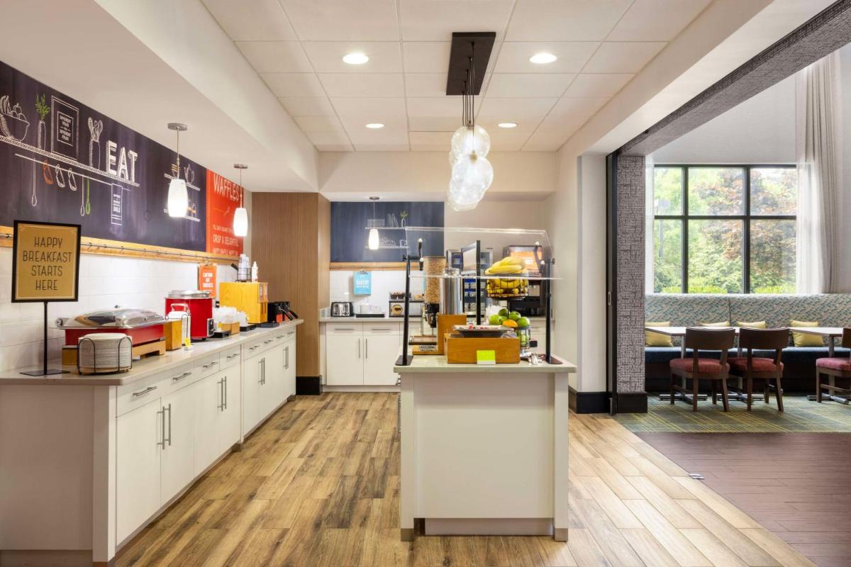 Hampton Inn & Suites Birmingham/280 East-Eagle Point - image 7