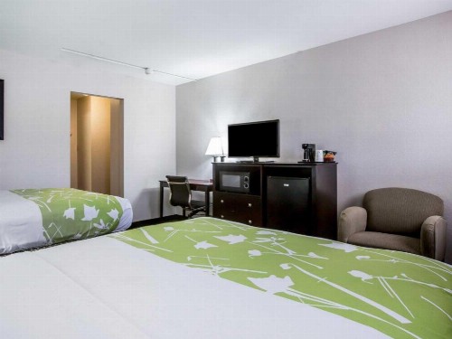 Econo Lodge Birmingham - image 32