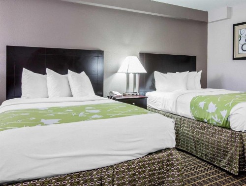 Econo Lodge Birmingham - image 35