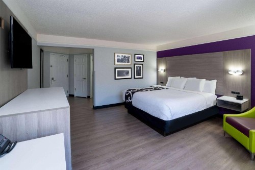La Quinta by Wyndham Birmingham Hoover - image 20