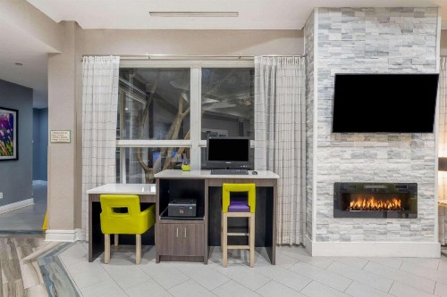 La Quinta by Wyndham Birmingham Hoover - image 30