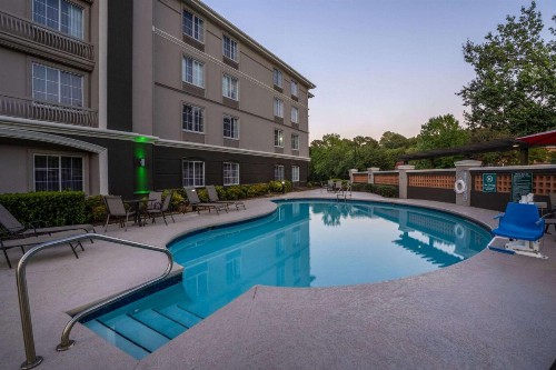 La Quinta by Wyndham Birmingham Hoover - image 38