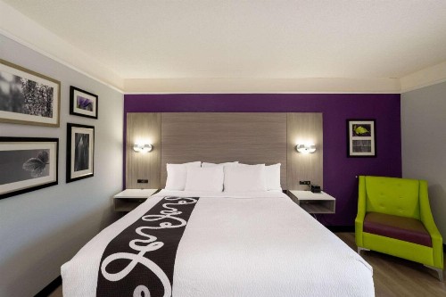 La Quinta by Wyndham Birmingham Hoover - image 8