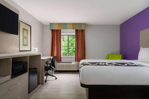 La Quinta Inn Birmingham - Inverness - image 26