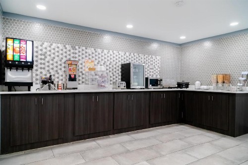 La Quinta Inn Birmingham - Inverness - image 35