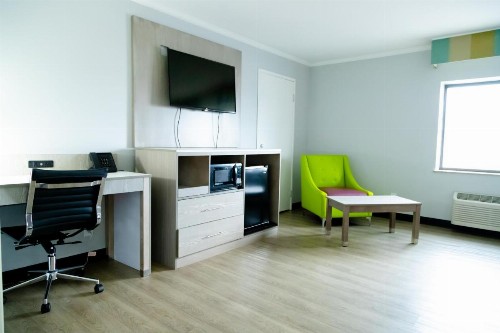 La Quinta Inn Birmingham - Inverness - image 43