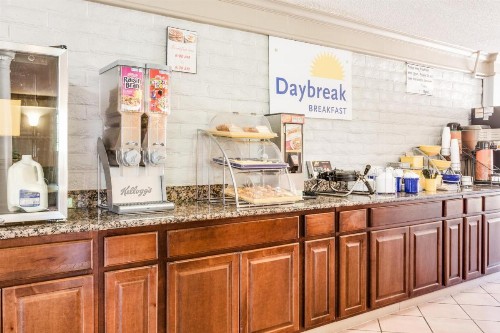 Days Inn by Wyndham Birmingham/West - image 11