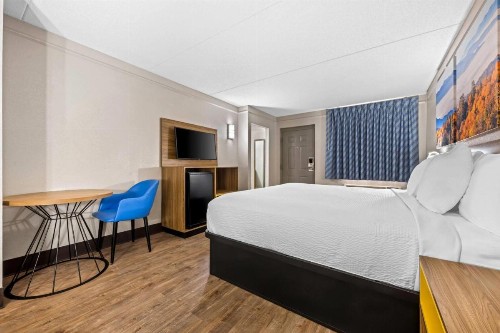 Days Inn by Wyndham Birmingham/West - image 17