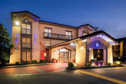 Days Inn by Wyndham Birmingham/West - image 20