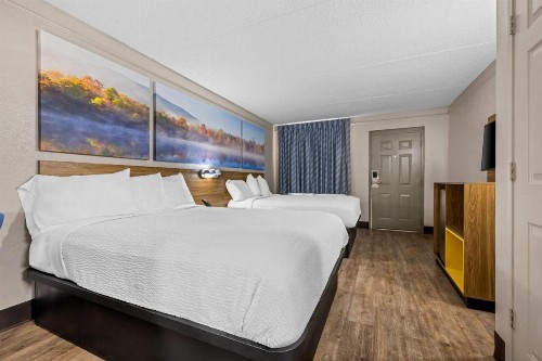 Days Inn by Wyndham Birmingham/West - image 26