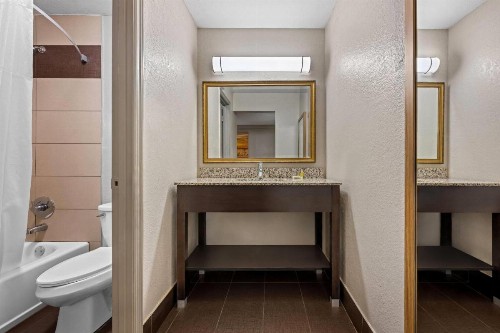 Days Inn by Wyndham Birmingham/West - image 27