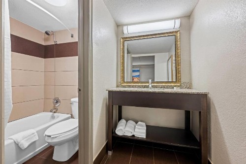 Days Inn by Wyndham Birmingham/West - image 33
