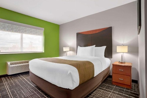 Quality Inn & Suites Birmingham - Highway 280 - image 15