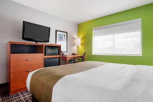 Quality Inn & Suites Birmingham - Highway 280 - image 16