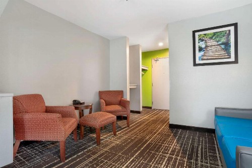Quality Inn & Suites Birmingham - Highway 280 - image 30
