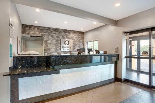 Quality Inn & Suites Birmingham - Highway 280 - image 4