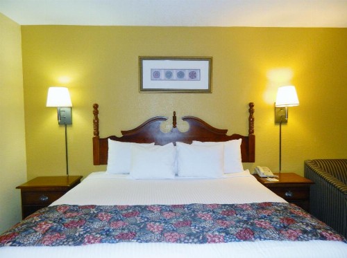 Days Inn by Wyndham Hoover Birmingham - image 29
