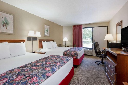 Days Inn by Wyndham Hoover Birmingham - image 30