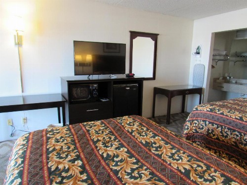 Tourway Inn - image 11