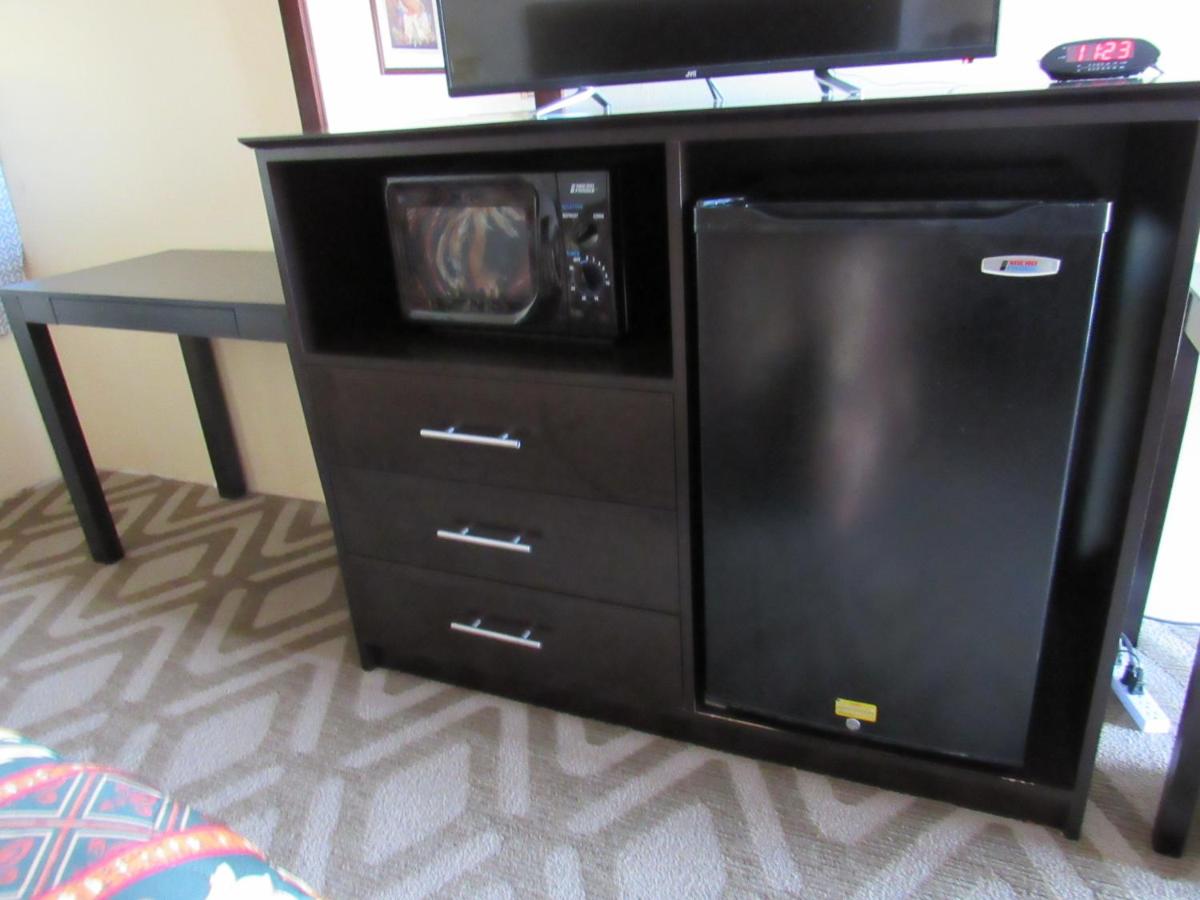Tourway Inn - image 2