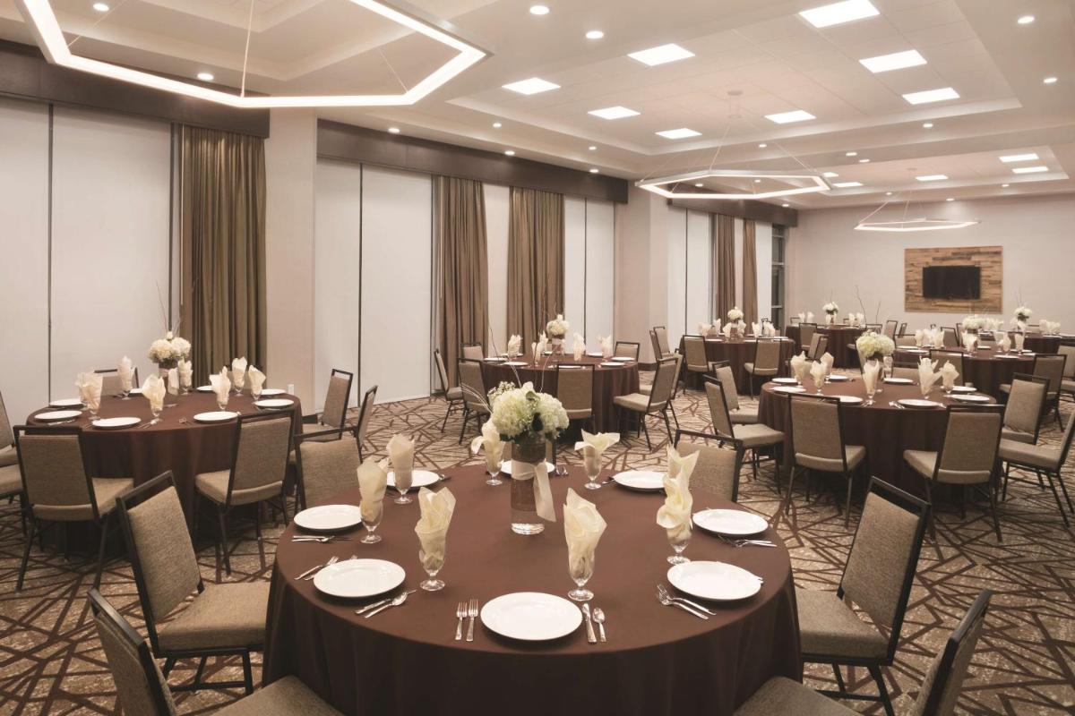 Hilton Garden Inn Downtown Birmingham - image 4