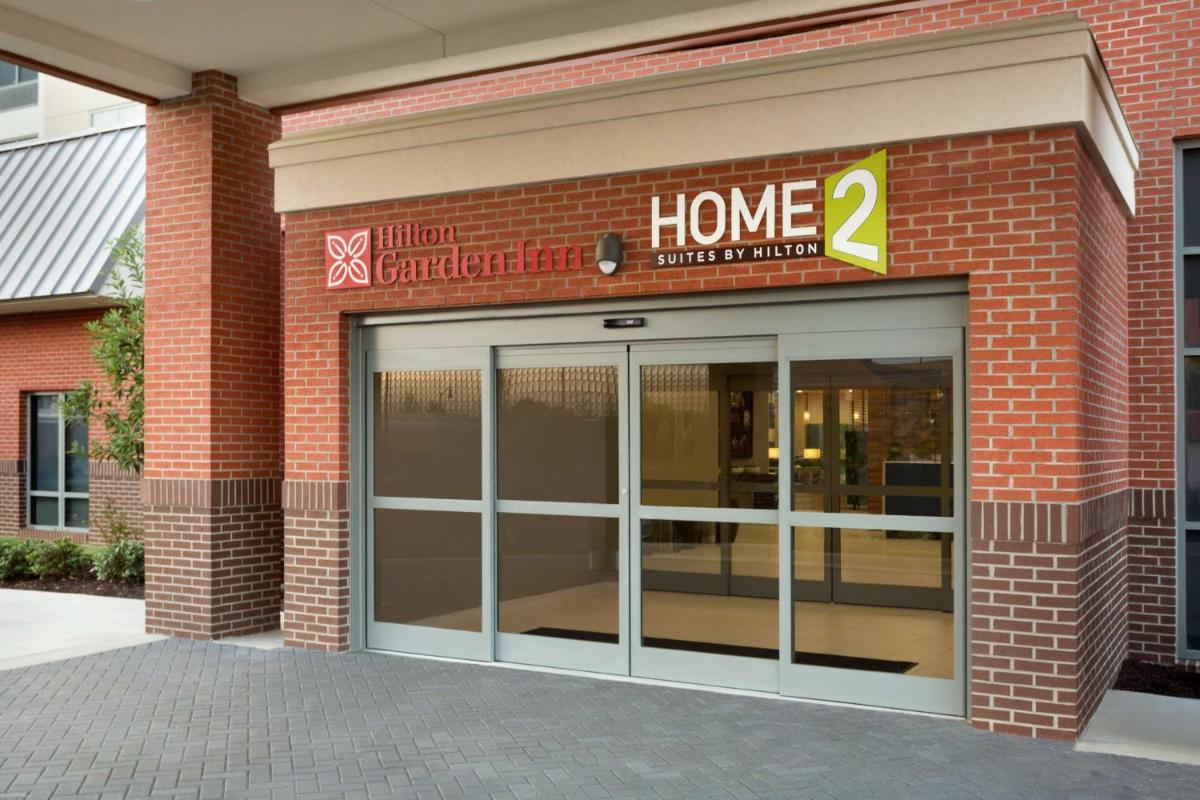 Home2 Suites By Hilton Birmingham Downtown - image 2