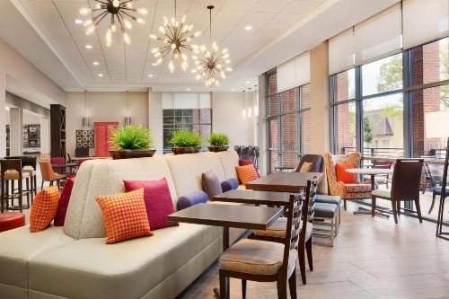 Home2 Suites By Hilton Birmingham Downtown - image 8