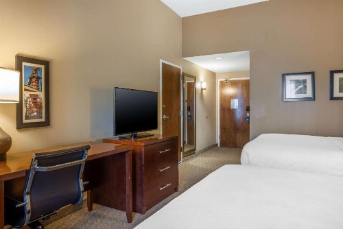 Comfort Inn & Suites At CrossPlex Village - image 23