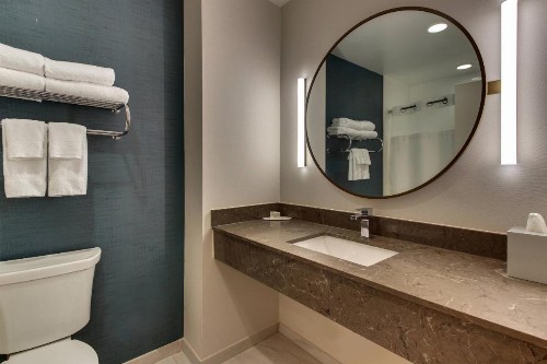 Fairfield Inn & Suites by Marriott Birmingham Downtown - image 16