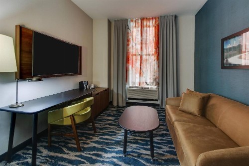Fairfield Inn & Suites by Marriott Birmingham Downtown - image 22