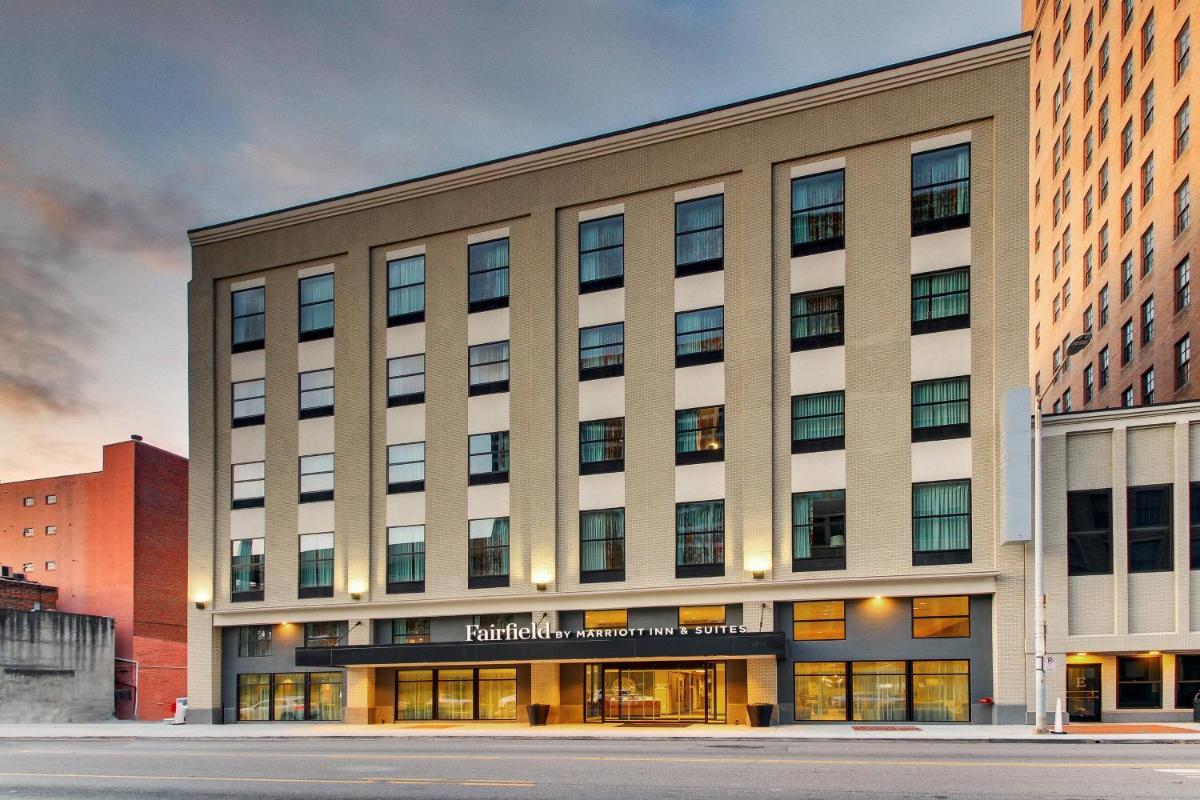 Fairfield Inn & Suites by Marriott Birmingham Downtown - image 5