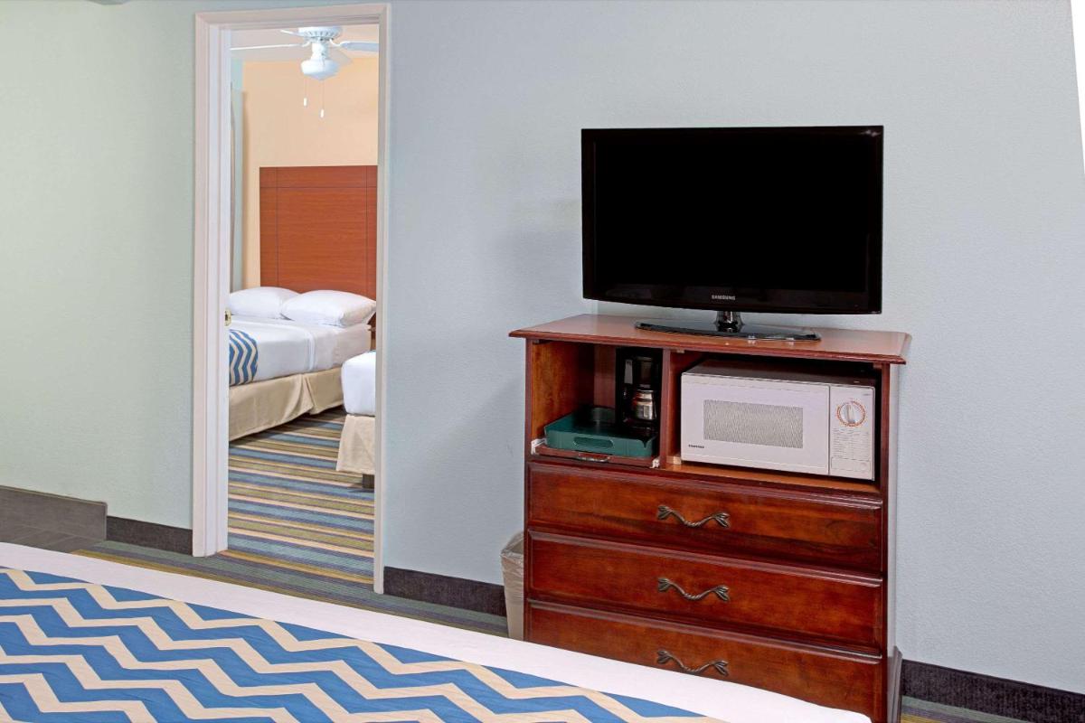 Travelodge by Wyndham Bishop - image 4