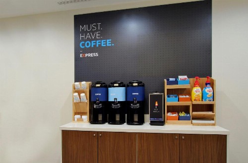 Holiday Inn Express Hotel & Suites Bishop an IHG Hotel - image 12