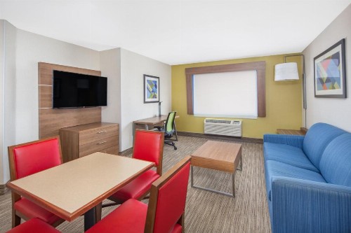 Holiday Inn Express Hotel & Suites Bishop an IHG Hotel - image 14