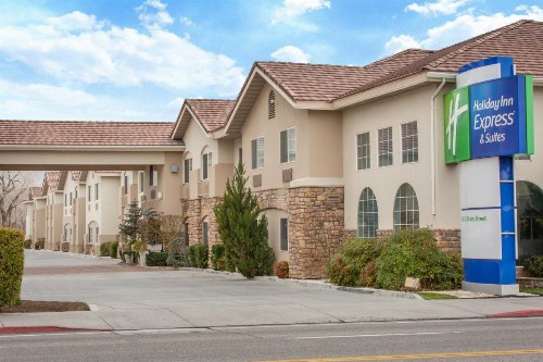 Holiday Inn Express Hotel & Suites Bishop an IHG Hotel - image 21