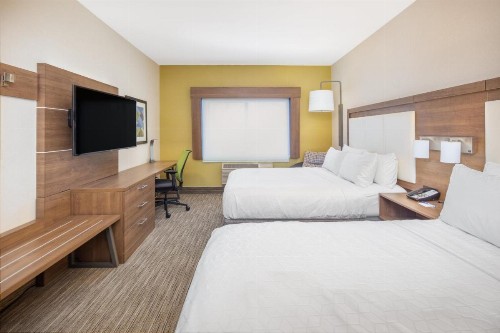 Holiday Inn Express Hotel & Suites Bishop an IHG Hotel - image 37