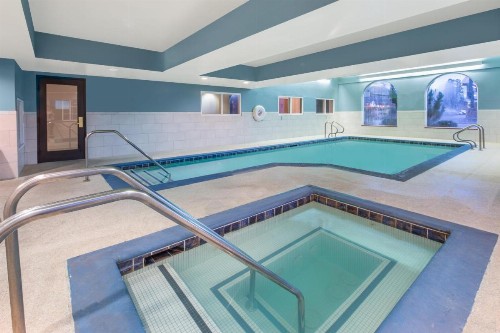 Holiday Inn Express Hotel & Suites Bishop an IHG Hotel - image 5