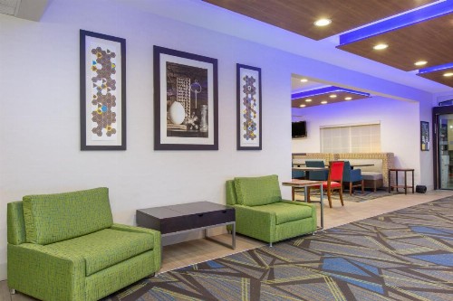 Holiday Inn Express Hotel & Suites Bishop an IHG Hotel - image 8