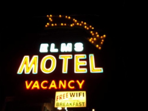 Bishop Elms Motel - image 24