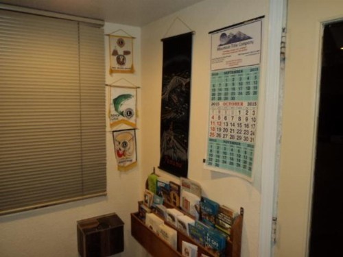 Bishop Elms Motel - image 26