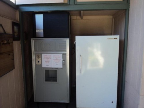 Bishop Elms Motel - image 28